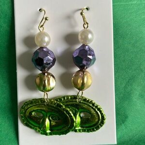 🌻3/$15 Mardi Gras Charm Earrings-NWOT